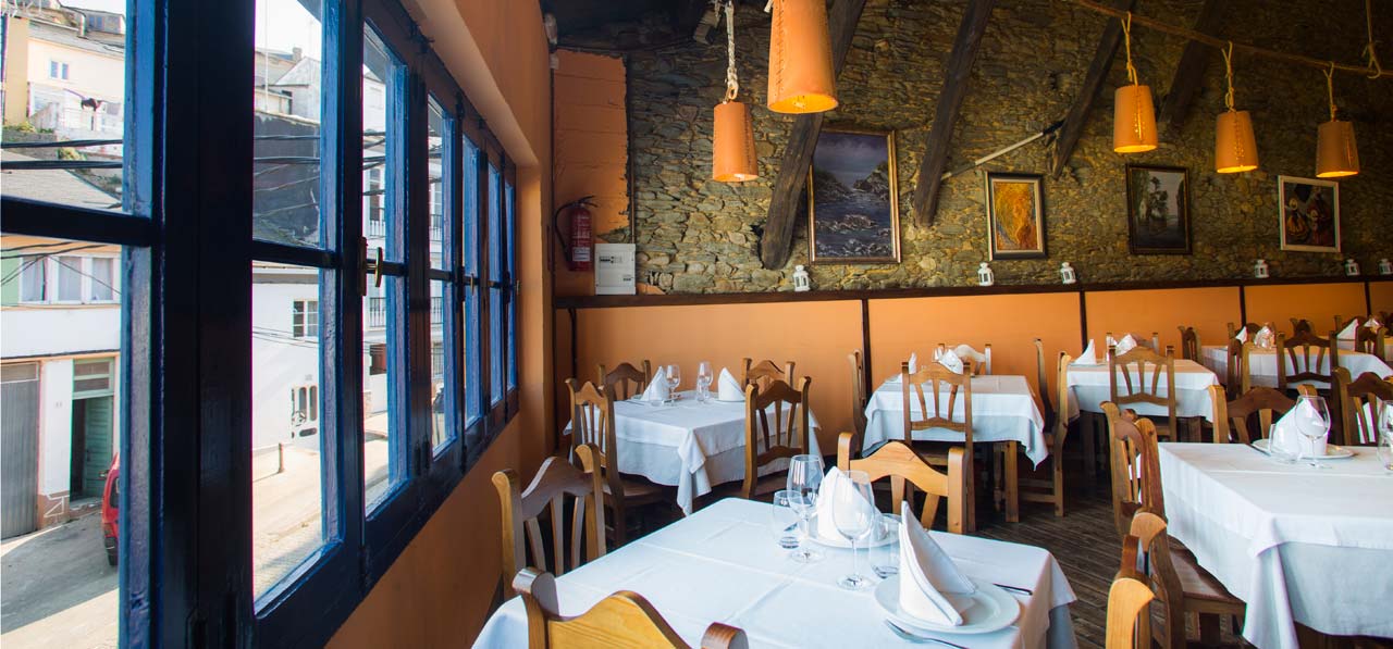 Restaurante La Solana En el puerto de Ribadeo